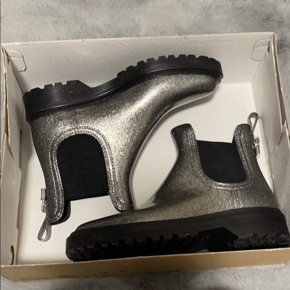 Michael kors rain boots